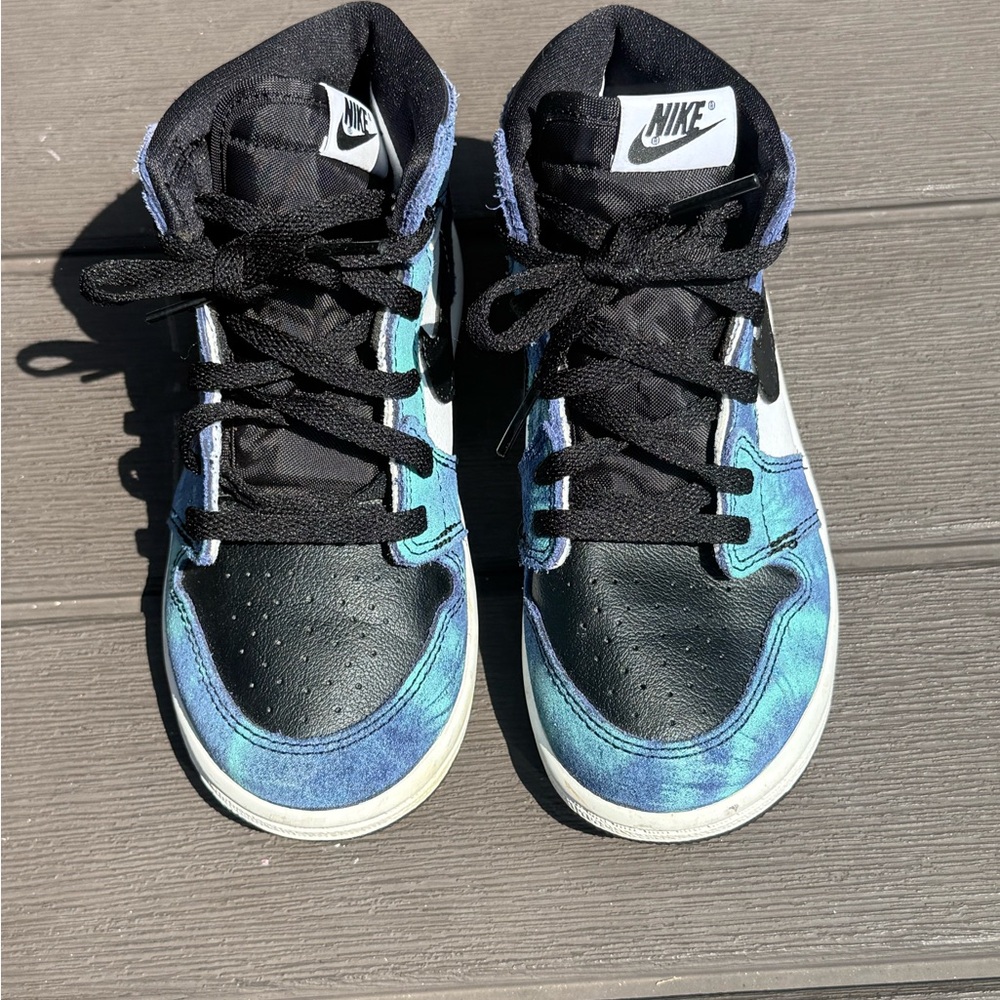 Kids unisex Nikes size 10c